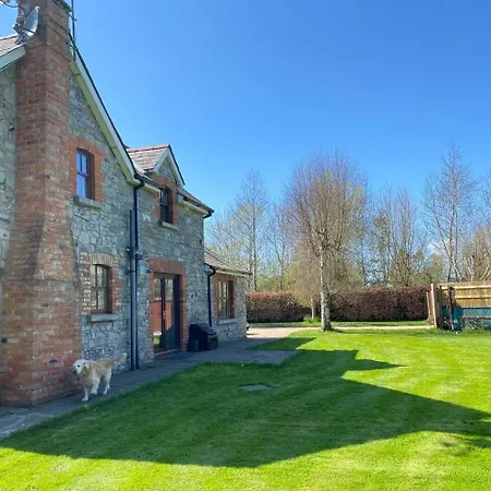 بيت للعطل Beautiful Countryside House With Jacuzzi Close To Dublin دونبوين