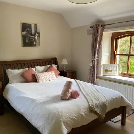 Beautiful Countryside House With Jacuzzi Close To Dublin بيت للعطل