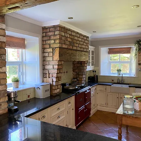Beautiful Countryside House With Jacuzzi Close To Dublin *